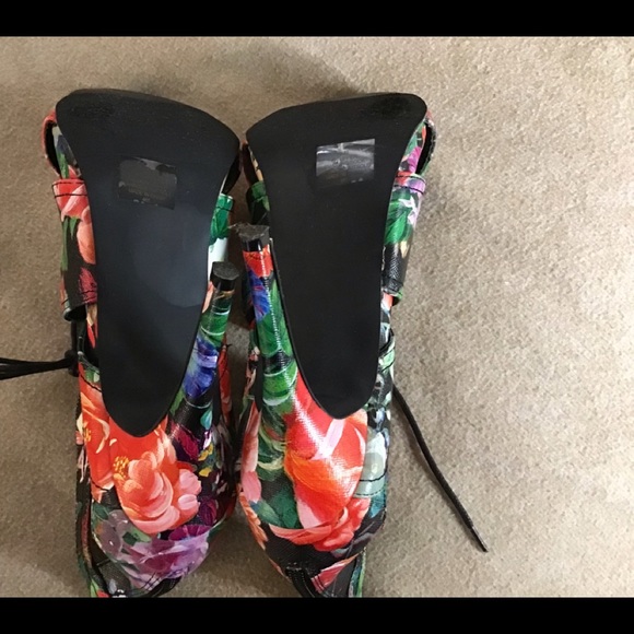 (#32) Madden Girl Dita Floral High Heel Sandals - Picture 3 of 8